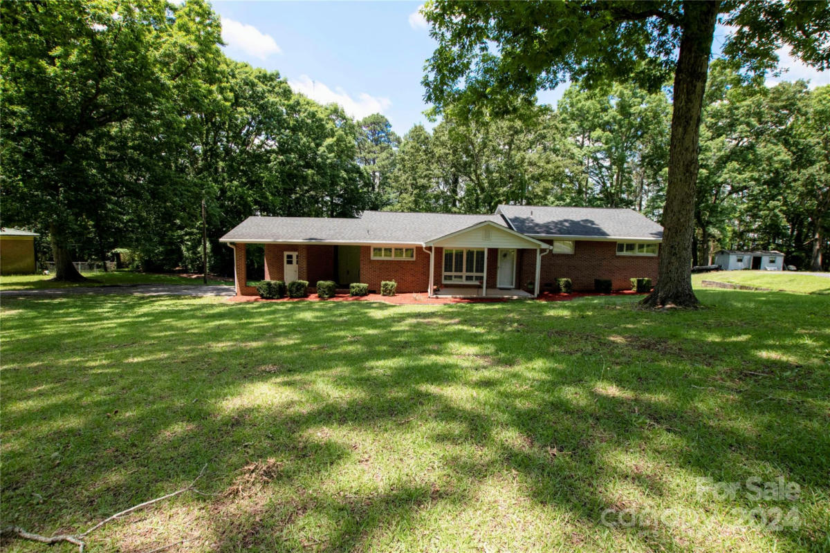 611 HILLTOP DR, CHESTER, SC 29706, photo 1 of 21