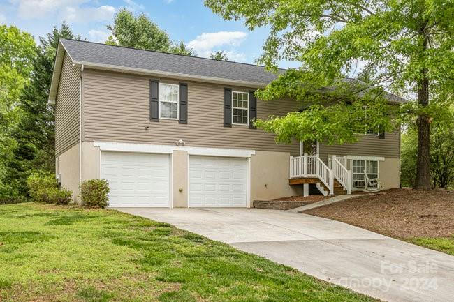 5129 HANGING ROCK CT, HICKORY, NC 28601, photo 1 of 34
