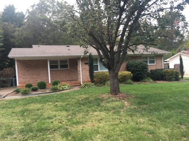 3115 DUNAIRE DR, CHARLOTTE, NC 28205, photo 1 of 24