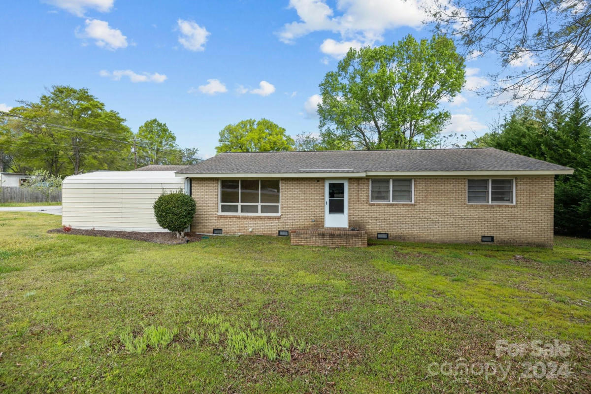 2697 KNOTTY PINES DR, LANCASTER, SC 29720, photo 1 of 15