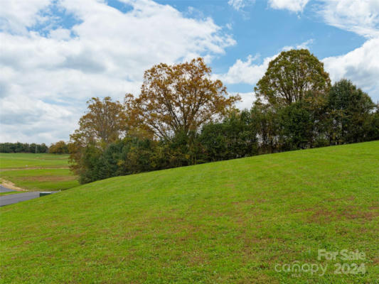 207 SOAPSTONE TRAIL # 70, MILLS RIVER, NC 28759, photo 3 of 11