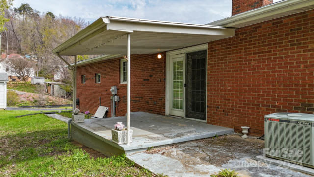 76 MOUNTAIN VIEW ANX, OLD FORT, NC 28762, photo 4 of 48