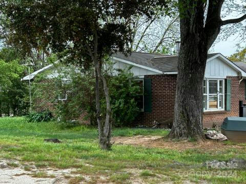 138 WINDY HILL DR, FOREST CITY, NC 28043, photo 2 of 7
