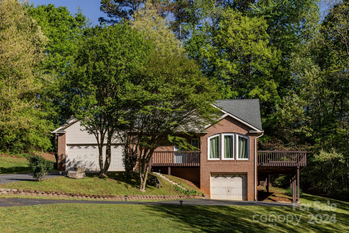 86 SHARON VALLEY DR, HICKORY, NC 28601, photo 1 of 48