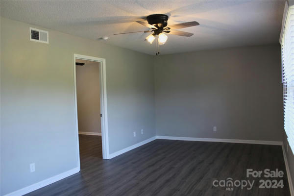 525 12TH ST SW APT 24, HICKORY, NC 28602, photo 2 of 19