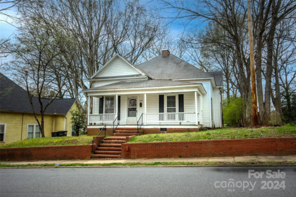 320 S MULBERRY ST, STATESVILLE, NC 28677, photo 4 of 33