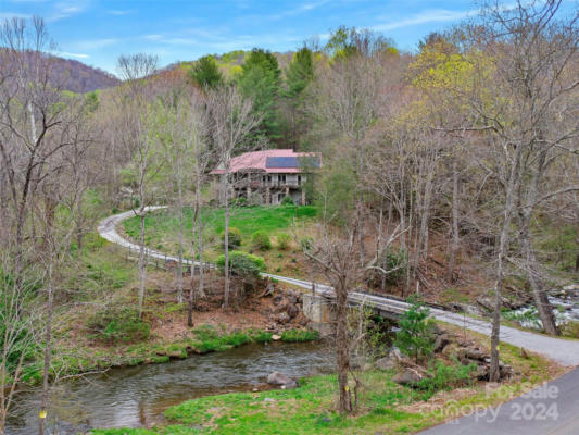 58 FROG LEVEL LN, BAKERSVILLE, NC 28705, photo 2 of 47