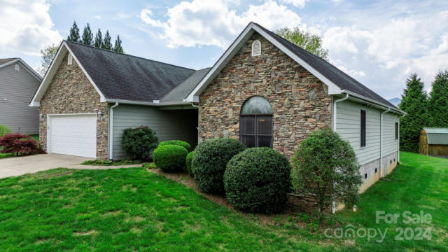 15 BOMBAY CT, CANDLER, NC 28715, photo 2 of 33
