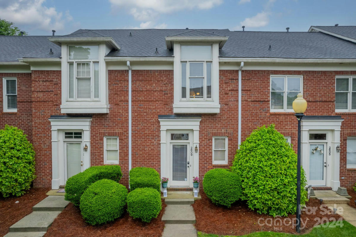 2609 DILWORTH HEIGHTS LN, CHARLOTTE, NC 28209, photo 1 of 24
