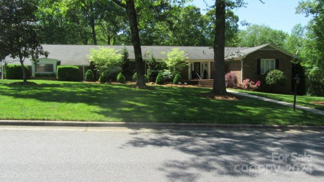 745 FERNDALE DR, STATESVILLE, NC 28677, photo 3 of 48