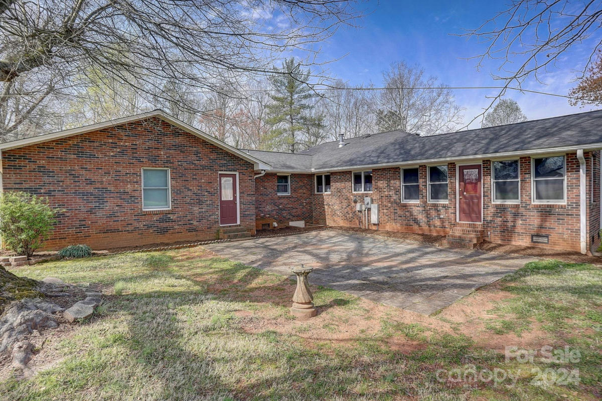 324 CASAR LAWNDALE RD, LAWNDALE, NC 28090, photo 1 of 40