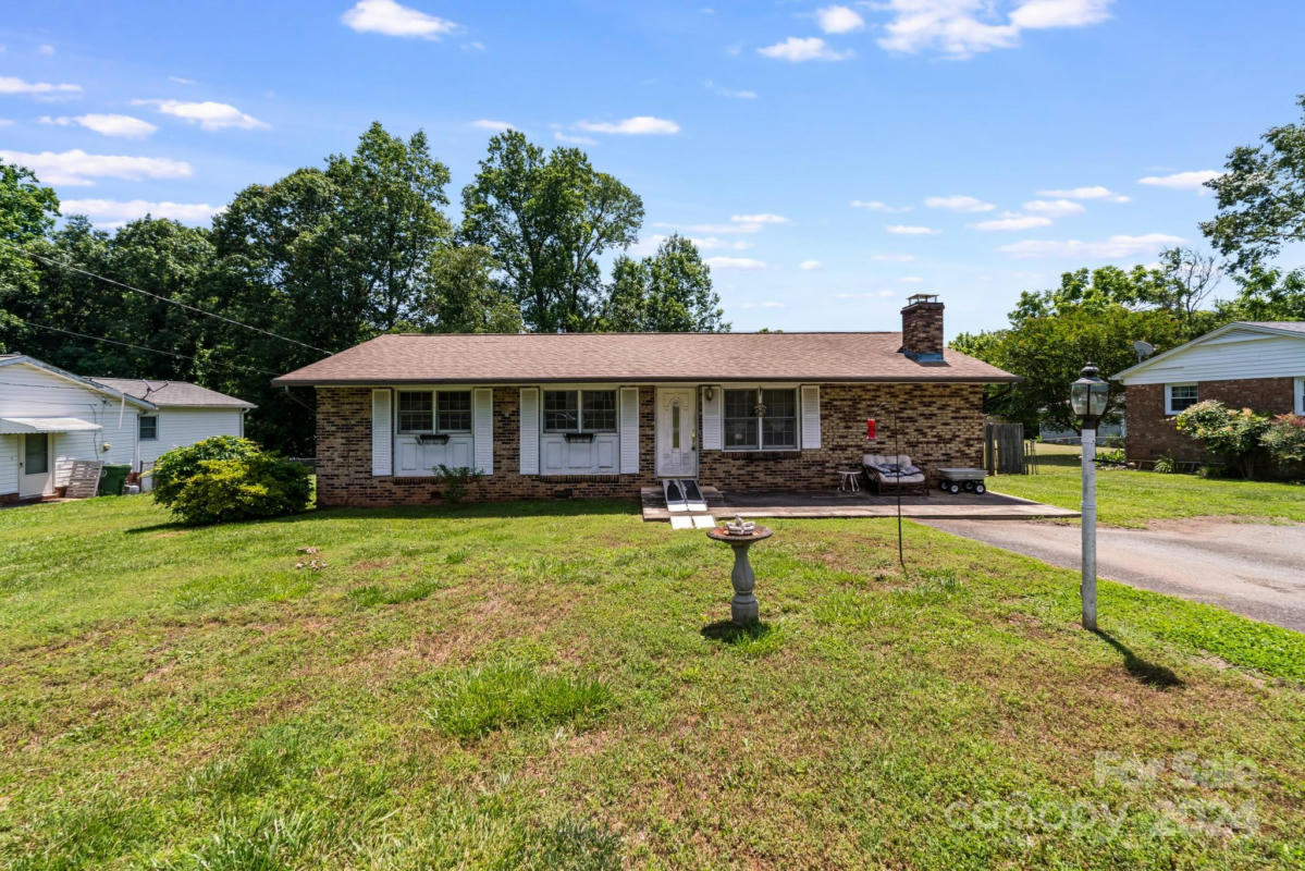 234 PINEWOOD DR, LOWELL, NC 28098, photo 1 of 24
