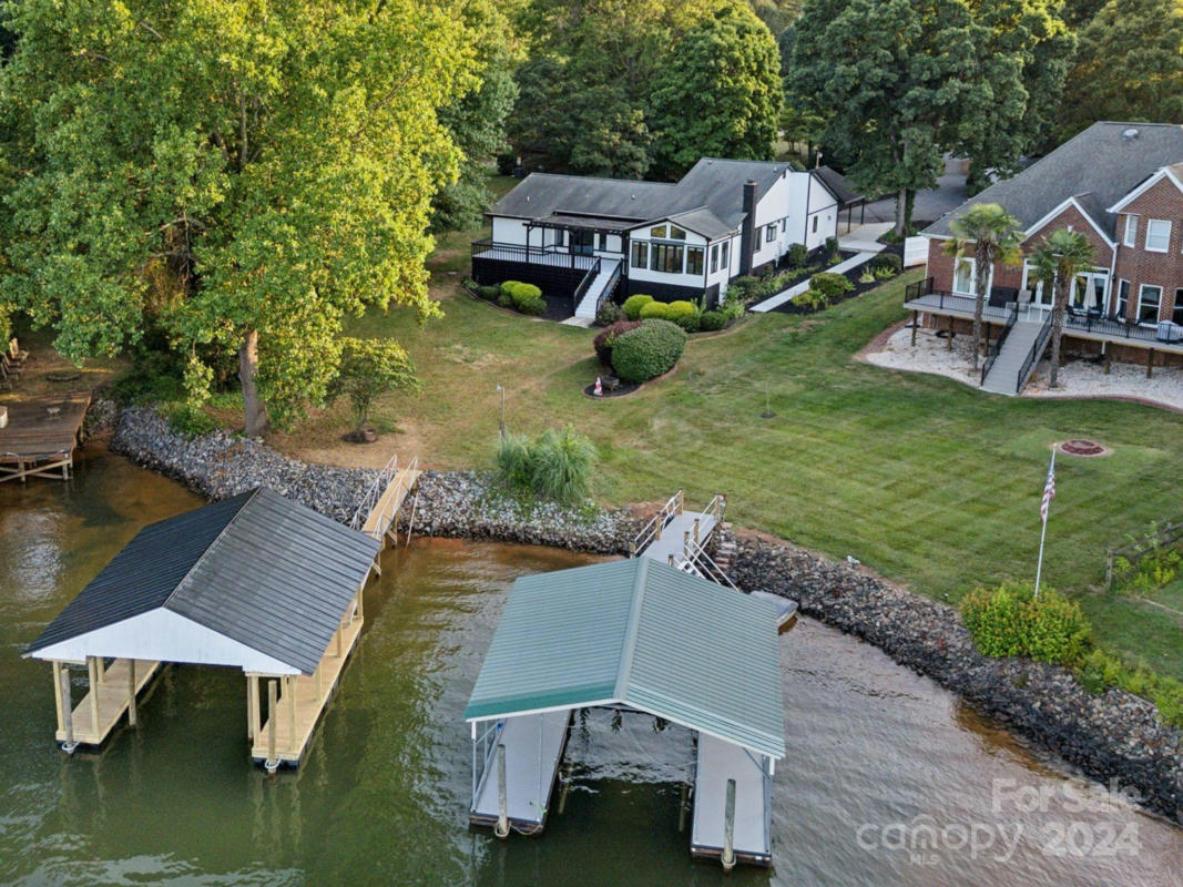 4954 MOONLITE BAY DR, SHERRILLS FORD, NC 28673, photo 1 of 47