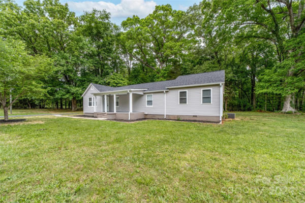 2536 OLD NC 27 HWY, MOUNT HOLLY, NC 28120, photo 4 of 40