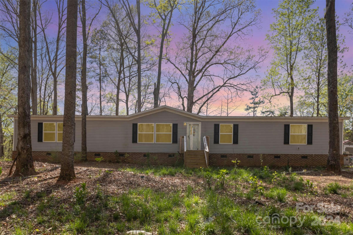 1150 SMITH WOODS LN, HICKORY GROVE, SC 29717, photo 1 of 32