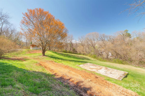 96 REEMS CREEK RD, WEAVERVILLE, NC 28787, photo 5 of 24