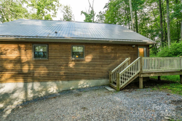 70 DOUBLE BACK LN, MARS HILL, NC 28754, photo 3 of 41