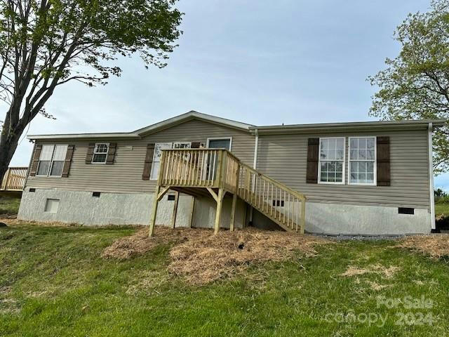 261 HUFFMAN RD, CLYDE, NC 28721, photo 1 of 28