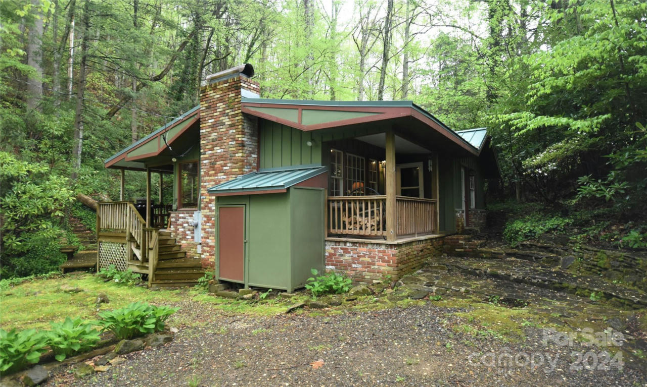 367 JOHNSON BRANCH RD, MAGGIE VALLEY, NC 28751, photo 1 of 28
