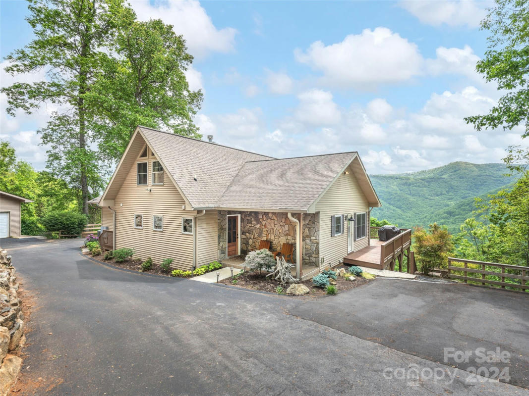 502 GRANDVIEW CLIFF HTS, MAGGIE VALLEY, NC 28751, photo 1 of 39