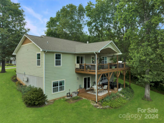 512 PENLAND ST, CLYDE, NC 28721 - Image 1