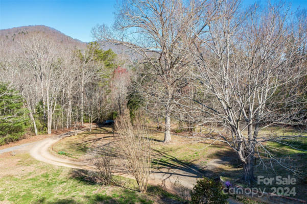 30 GUTHRIE LN, ASHEVILLE, NC 28805, photo 4 of 19