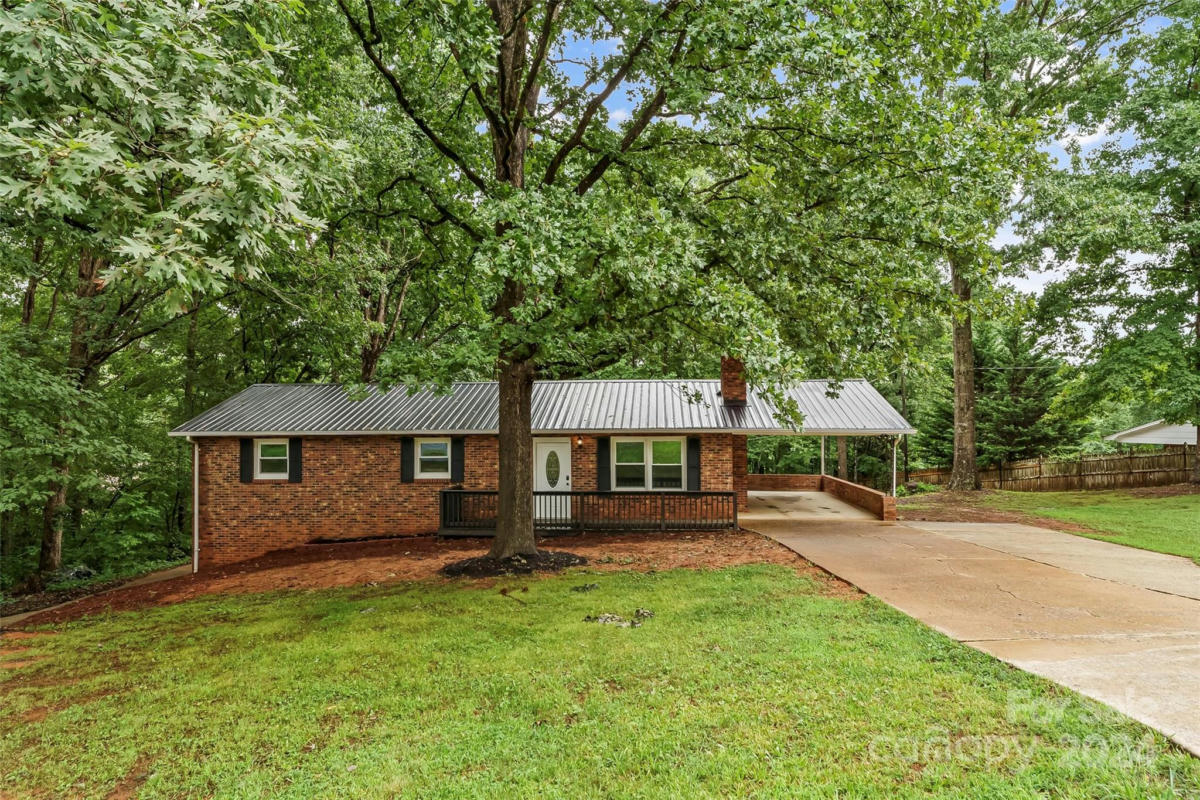 1736 MCCOMBS ST, NEWTON, NC 28658, photo 1 of 31