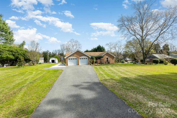 3334 WINDROW LN, MATTHEWS, NC 28105, photo 3 of 30