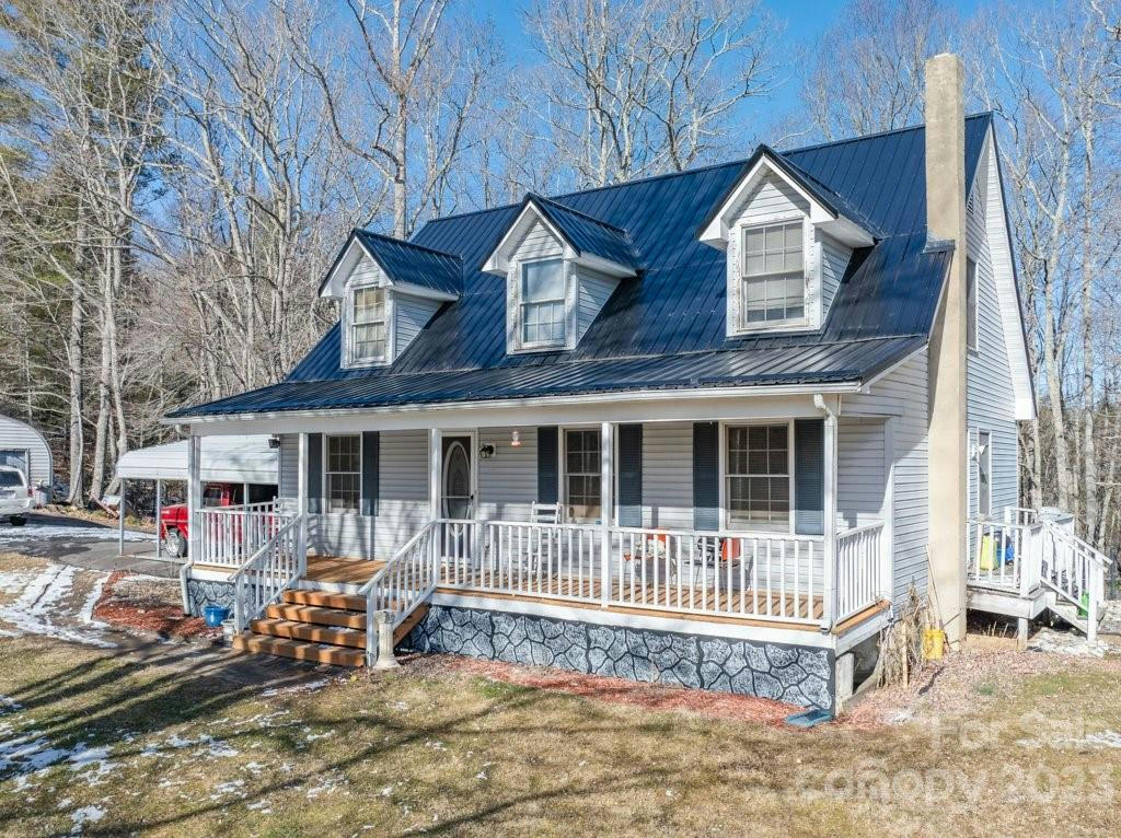 3219 HANGING ROCK RD, SPRUCE PINE, NC 28777, photo 1 of 36
