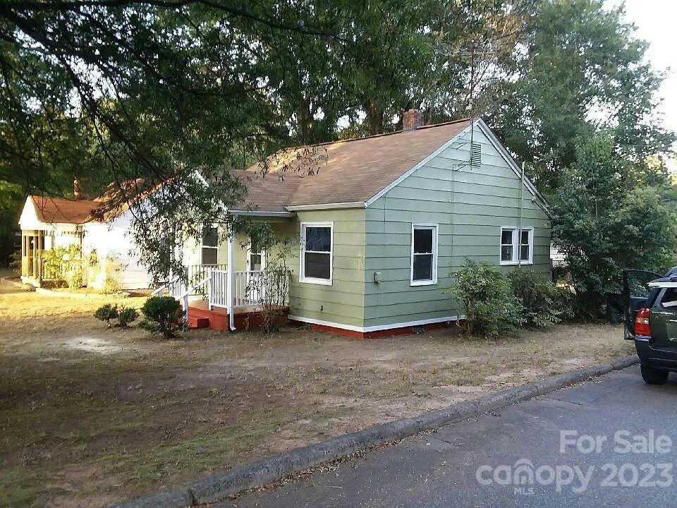 704 N MILLER AVE, STATESVILLE, NC 28677, photo 1 of 11
