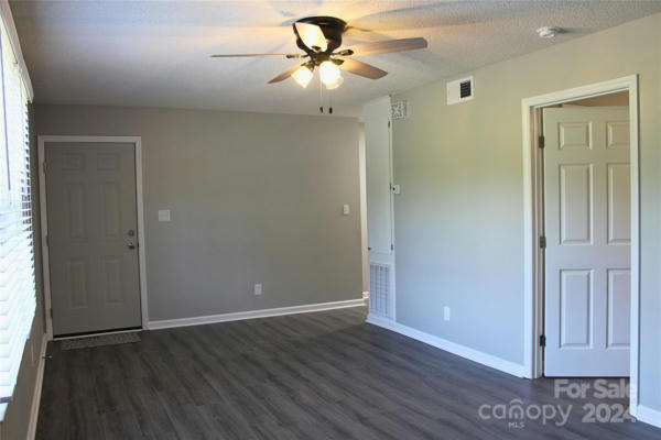 525 12TH ST SW APT 24, HICKORY, NC 28602, photo 3 of 19