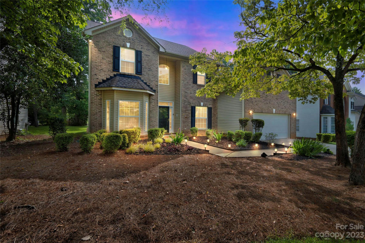 2614 ASHBY WOODS DR, MATTHEWS, NC 28105, photo 1 of 21