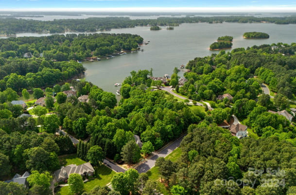 361 BAY HARBOUR RD, MOORESVILLE, NC 28117 - Image 1