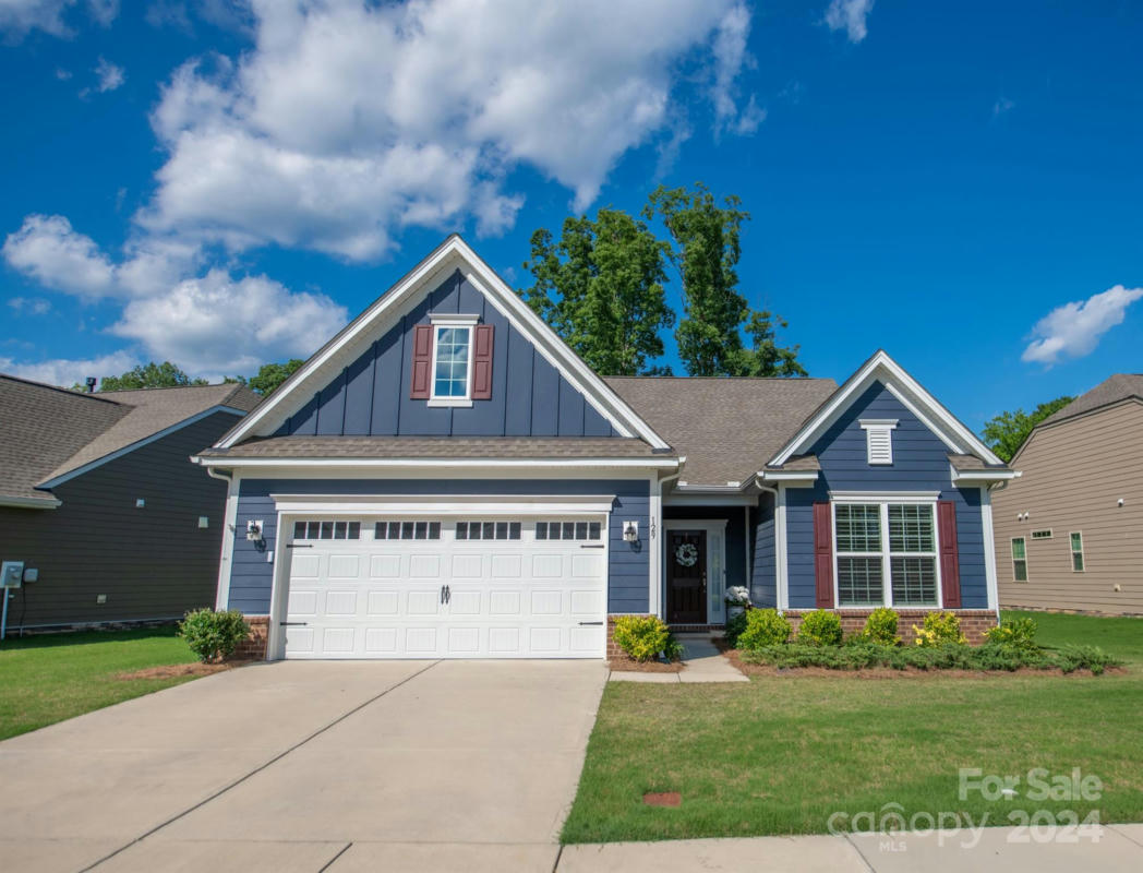 129 PICASSO TRL, MOUNT HOLLY, NC 28120, photo 1 of 38