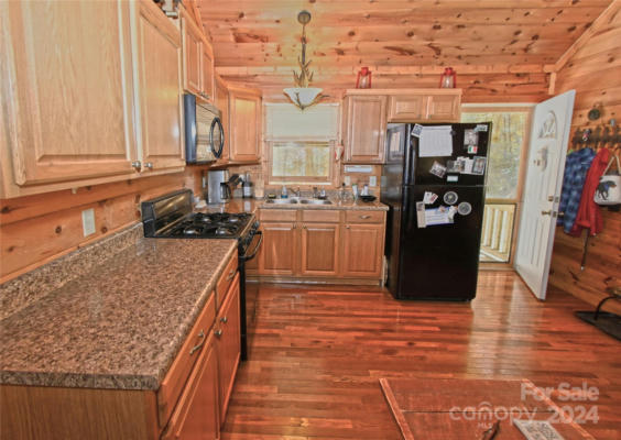 10120 MEADOW FORK RD, HOT SPRINGS, NC 28743, photo 5 of 27