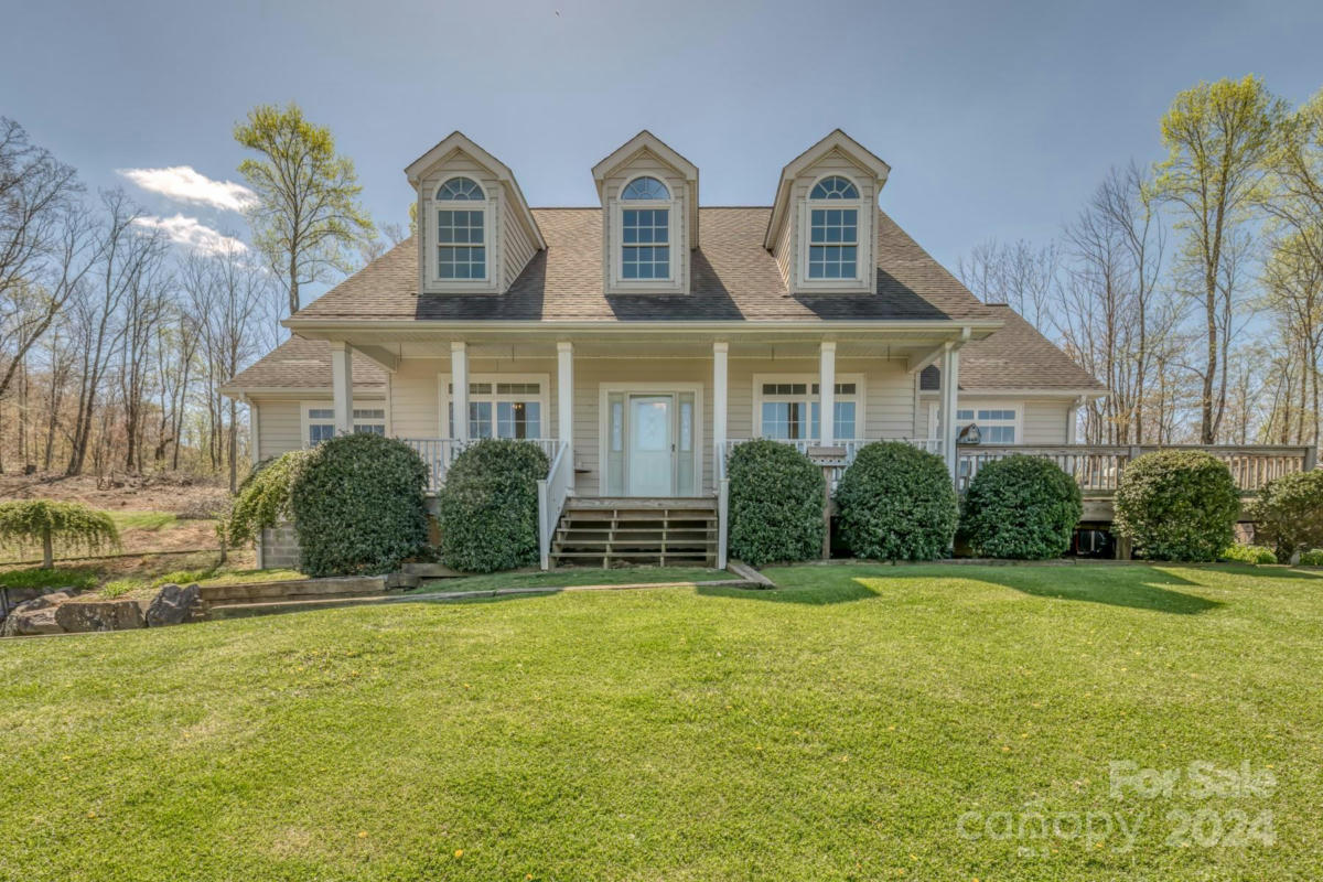 638 CHESTNUT DALE RD, NEWLAND, NC 28657, photo 1 of 45