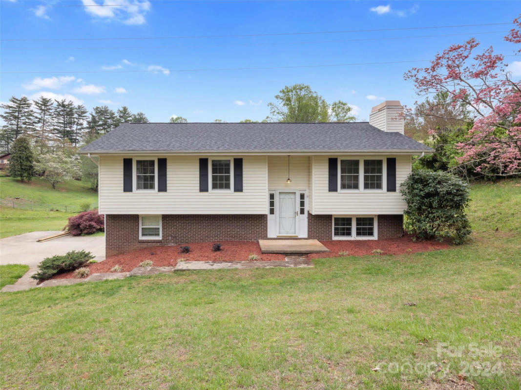 12 WOODFIELD RD, ARDEN, NC 28704, photo 1 of 26