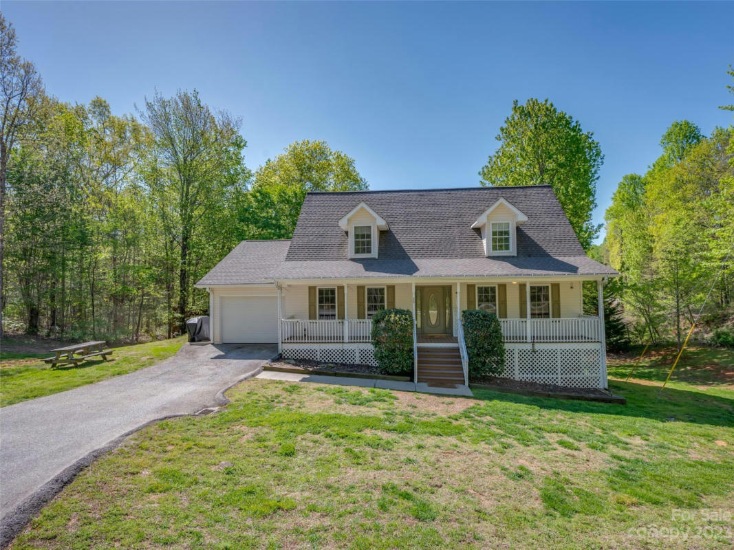 22 LIVINGSTON HILL DR, SALUDA, NC 28773, photo 1 of 43