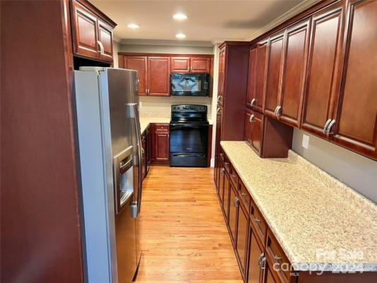139 34TH ST NW, HICKORY, NC 28601 - Image 1
