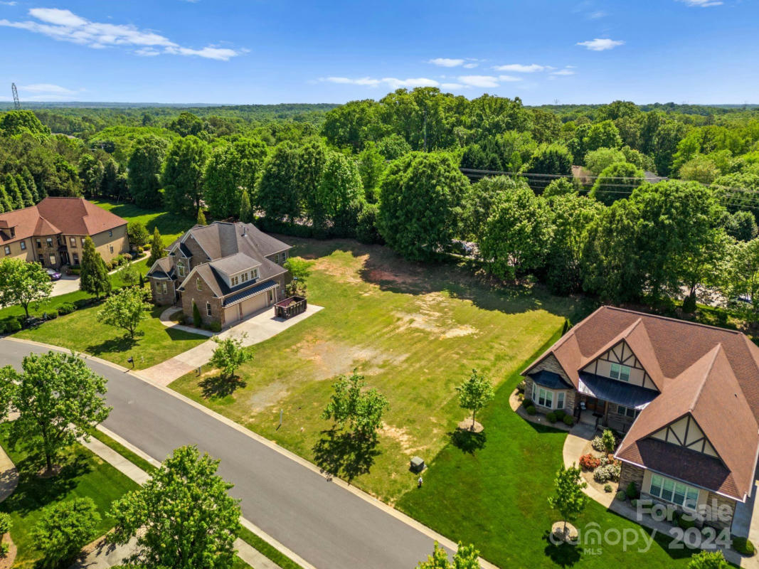 1806 THERRELL FARMS RD, WAXHAW, NC 28173, photo 1 of 15