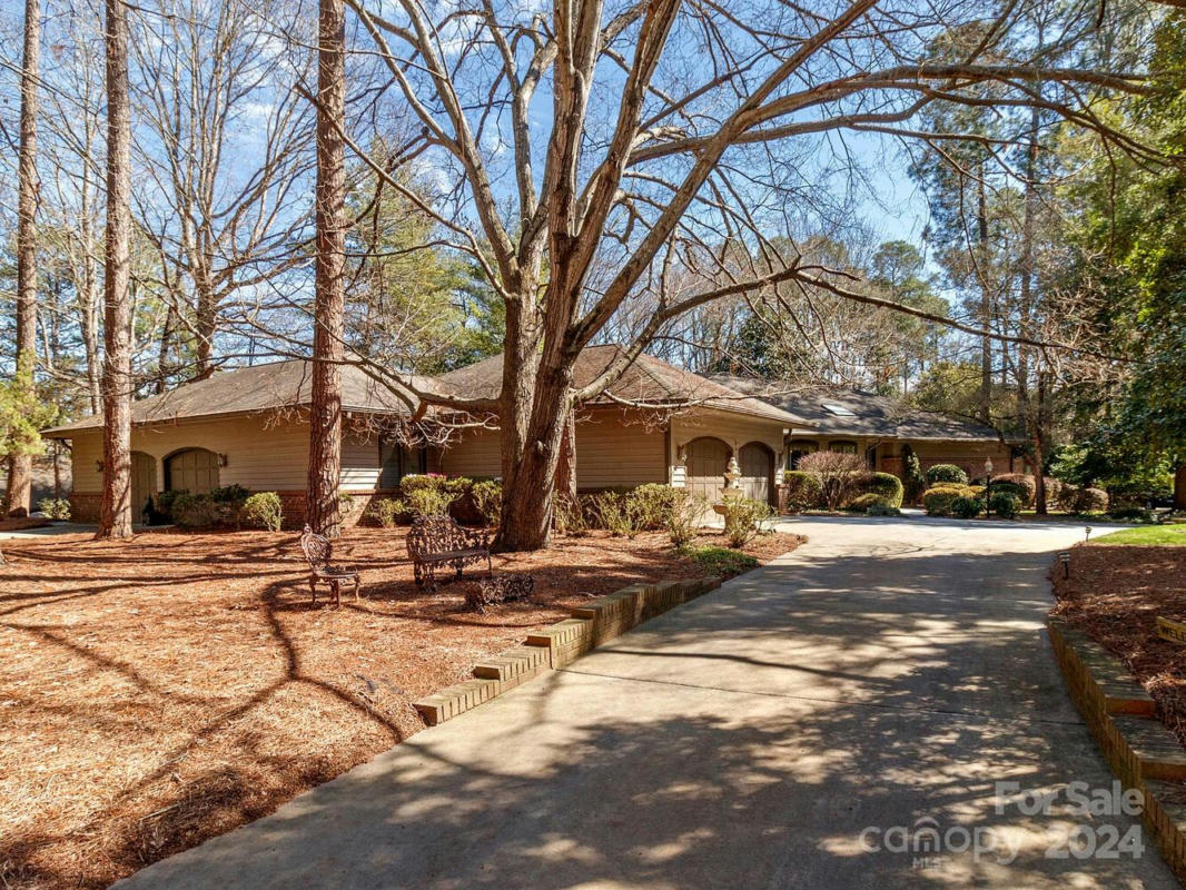 134 TALL PINES CT, LAKE WYLIE, SC 29710, photo 1 of 40
