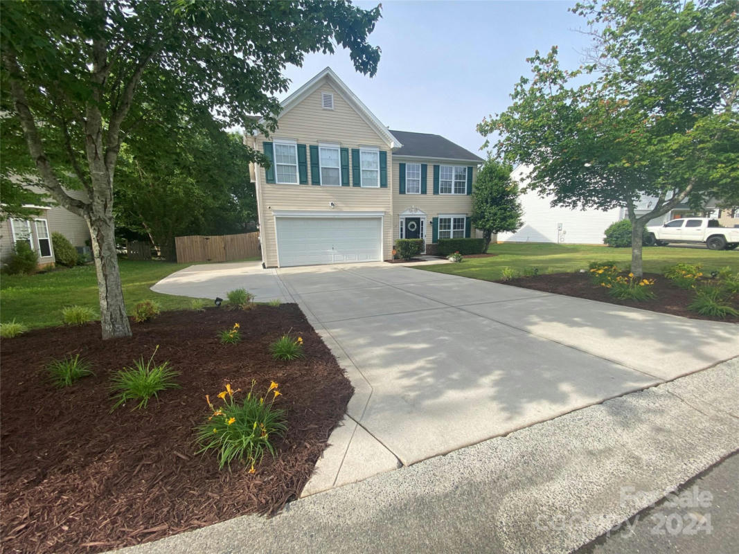 606 MOSSFIELD CT, YORK, SC 29745, photo 1 of 45