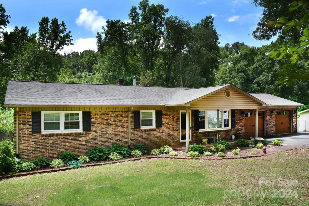 71 LAKEMONT PARK RD, HICKORY, NC 28601, photo 1 of 37