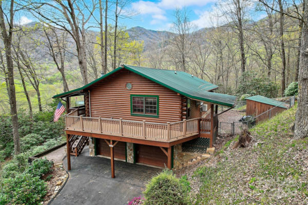 271 MISTY MOUNTAIN DR, MAGGIE VALLEY, NC 28751, photo 4 of 48