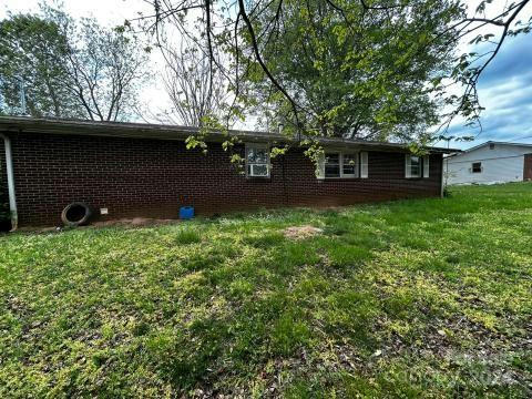 138 WINDY HILL DR, FOREST CITY, NC 28043, photo 3 of 7