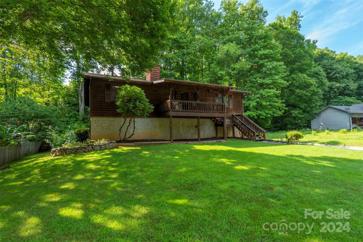 267 CALDWELL DR, MAGGIE VALLEY, NC 28751, photo 1 of 30