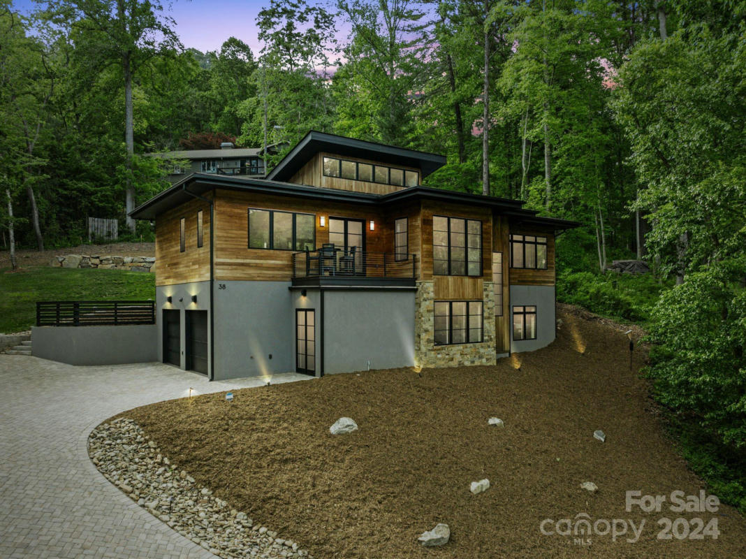 38 BROOKWOOD RD, ASHEVILLE, NC 28804, photo 1 of 48