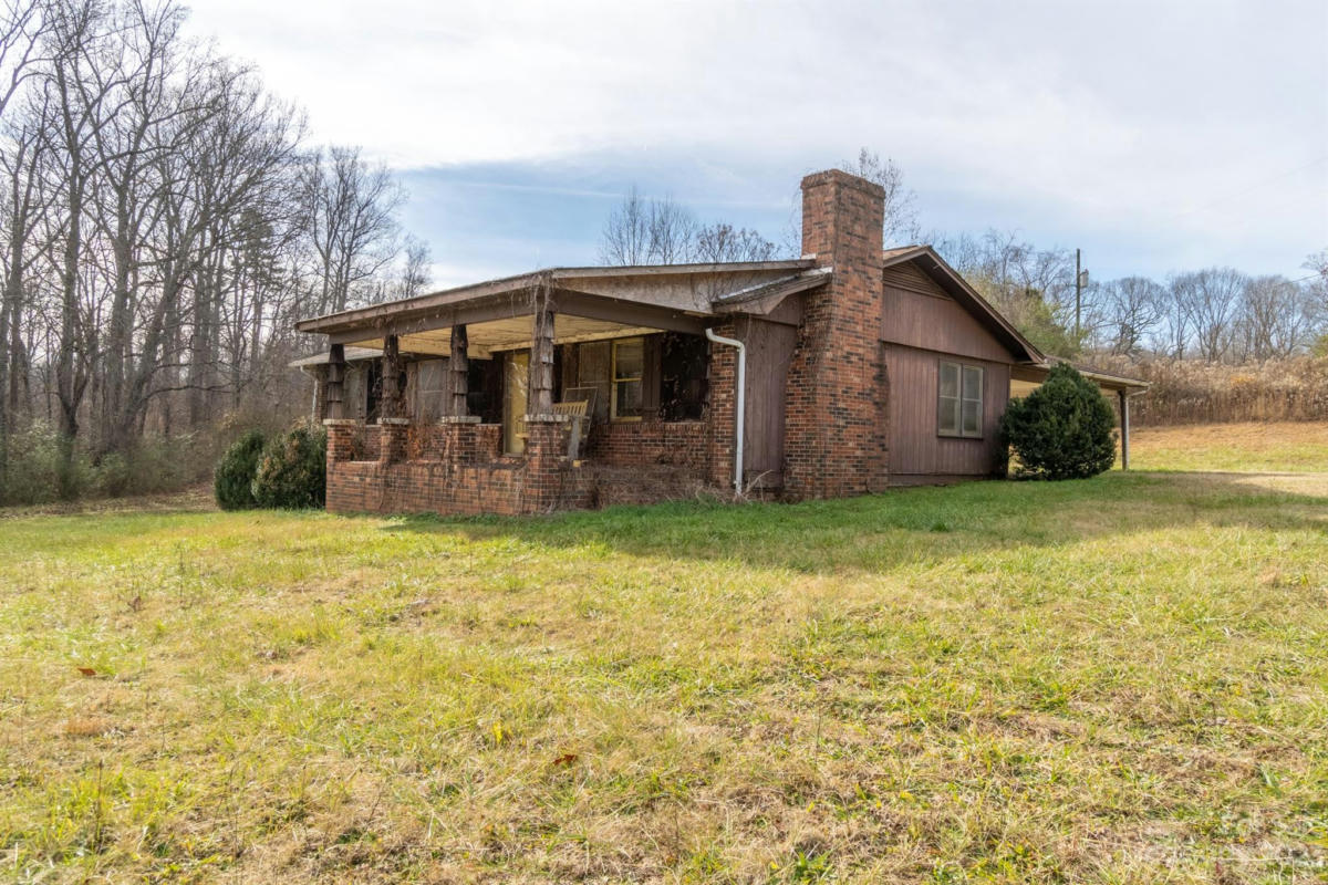 643 ALF HOOVER RD, LINCOLNTON, NC 28092, photo 1 of 29